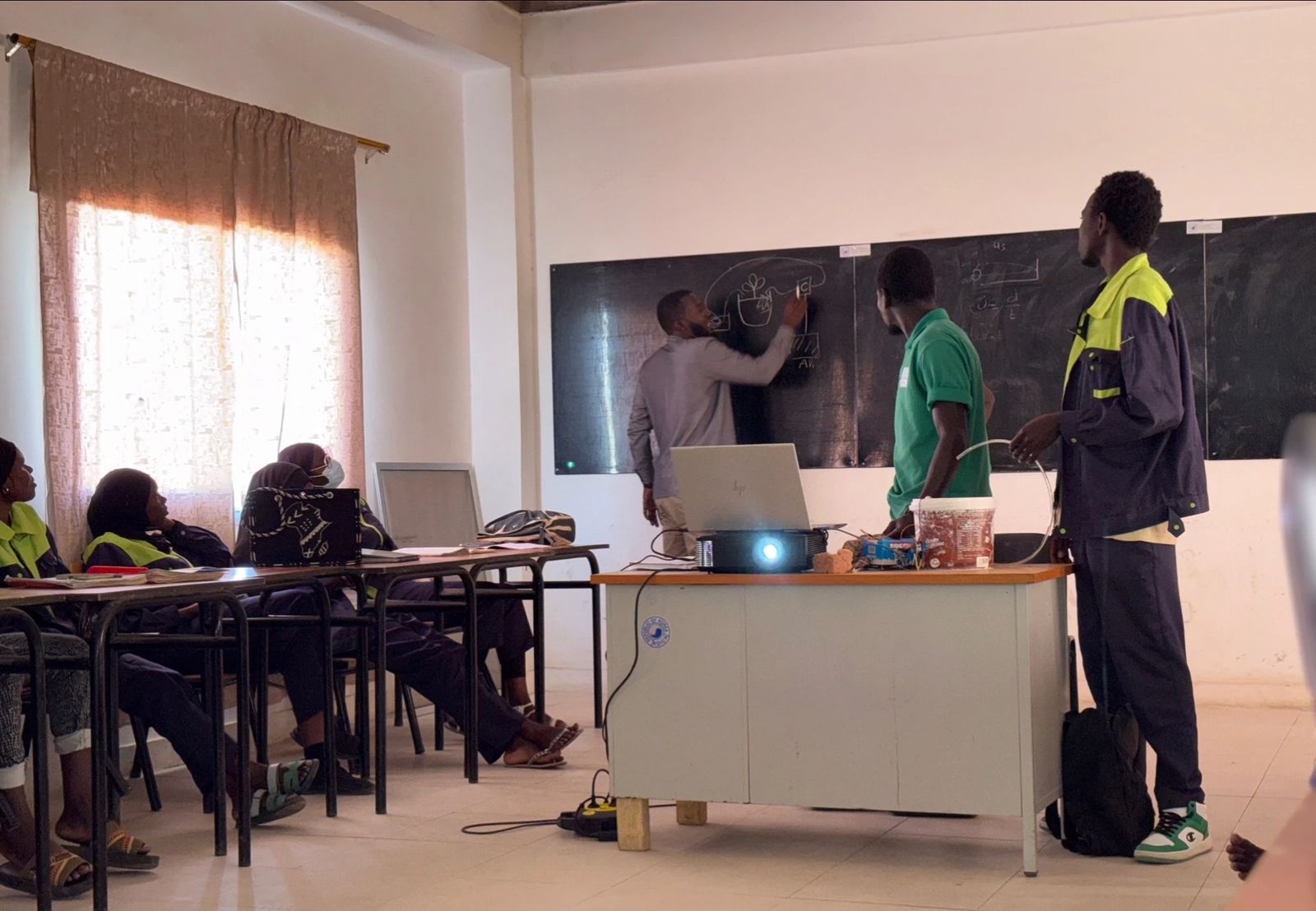 Cours en salle au CFPA de Saint-Louis